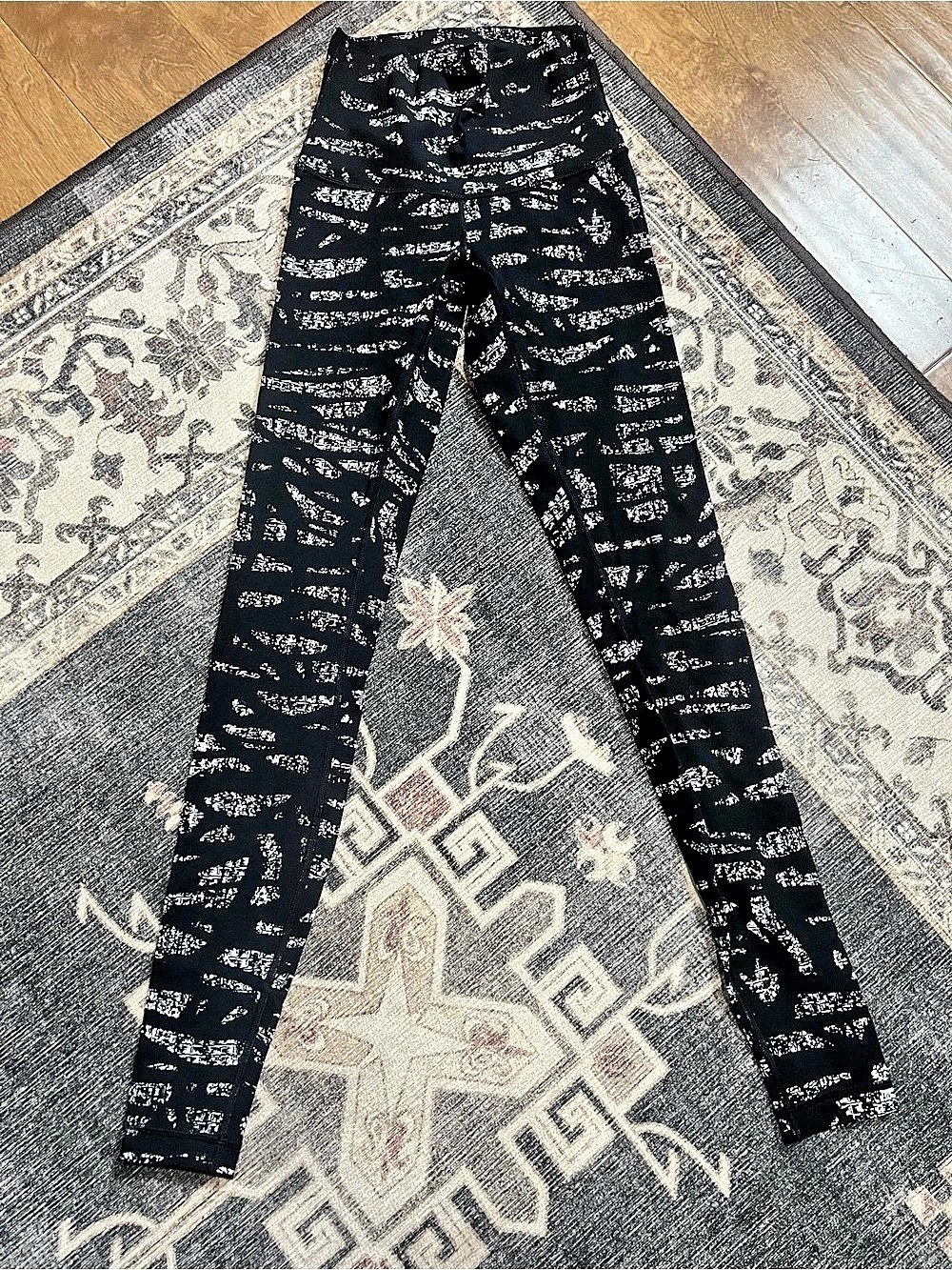 lululemon Align Pant High-Rise Abstract Leggings Black & White Size 4